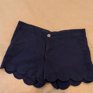 Lily Scalloped buttercup Shorts